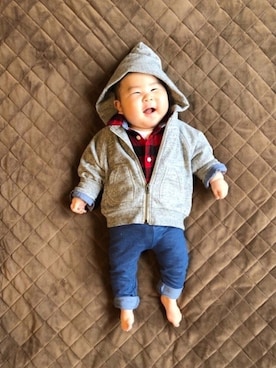 「アイテム（ロンパース、レッド系）」を使った、woooさん（キッズ・70cm）の冬コーディネート