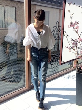 「ZARA（ザラ）のアイテム（シャツ/ブラウス、ホワイト系）」を使った、下島麻子さん（レディース・159cm）の冬コーディネート