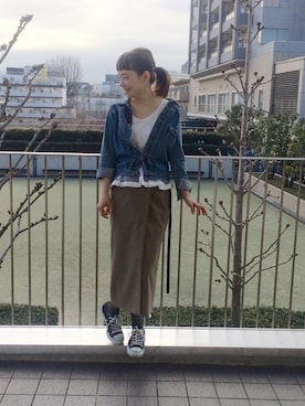 「JOHN LAWRENCE SULLIVAN（ジョンローレンスサリバン）のアイテム（スカート、ベージュ系）」を使った、下島麻子さん（レディース・159cm）の冬コーディネート