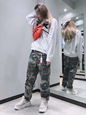 「DIESEL（ディーゼル）のアイテム（サングラス）」を使った、SERIさん（レディース・167cm）の冬コーディネート