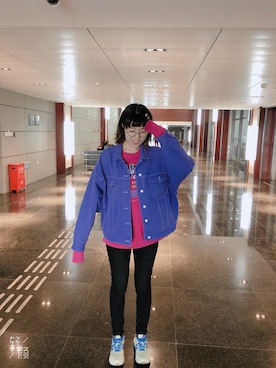 「PULL&BEAR（プルアンドベア）のアイテム（パーカー）」を使った、Lsssangさん（レディース・168cm）の秋コーディネート