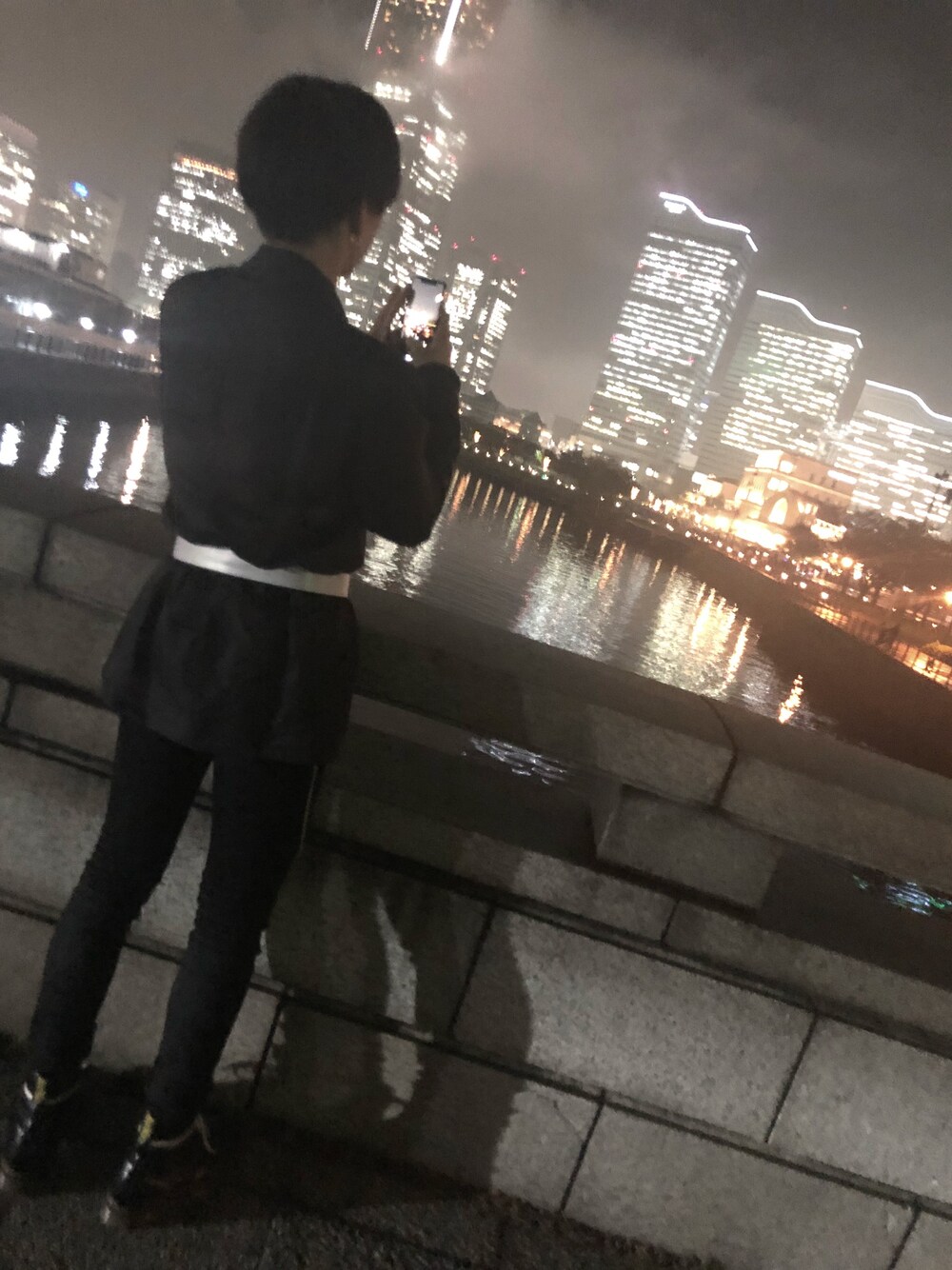 「ficce、y3、cheap monday、Dr.Martens、キレイめ、おしゃれさんと繋がりたい、シンプル、モノトーン、ブラック、シンプルおしゃれが好き」｜「FICCEのアイテム（スーツジャケット、その他）」を使った、RoleKeyCさん（メンズ・175cm）の秋コーディネートの1枚目の写真