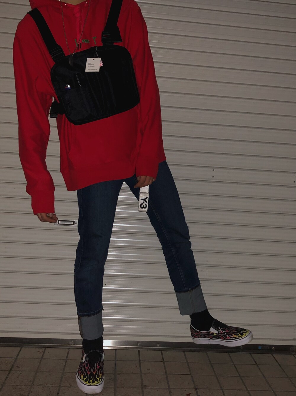 「FREI、ＧＷ、原宿、韓国ファッション、パーカー、ビッグシルエット、VANS、スリッポン、ストリート」｜「vanzのアイテム（スニーカー、ブラック系）」を使った、RoleKeyCさん（メンズ・175cm）の春コーディネートの1枚目の写真
