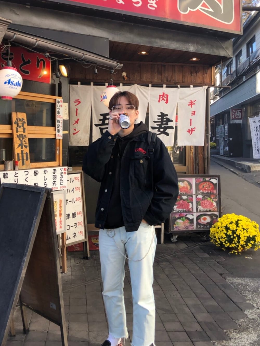 「秋のコーデ、ビッグシルエット、おしゃれさんと繋がりたい、8seconds、草津温泉、旅行、いいね、save、フォローお願いします🤑、カジュアル、ストリート」｜「cherryのアイテム（デニムジャケット、ブラック系）」を使った、RoleKeyCさん（メンズ・175cm）の秋コーディネートの1枚目の写真