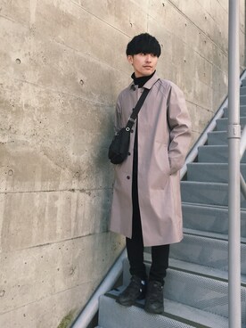 「アイテム（ステンカラーコート、ピンク系）」を使った、たむさん（メンズ・167cm）の冬コーディネート