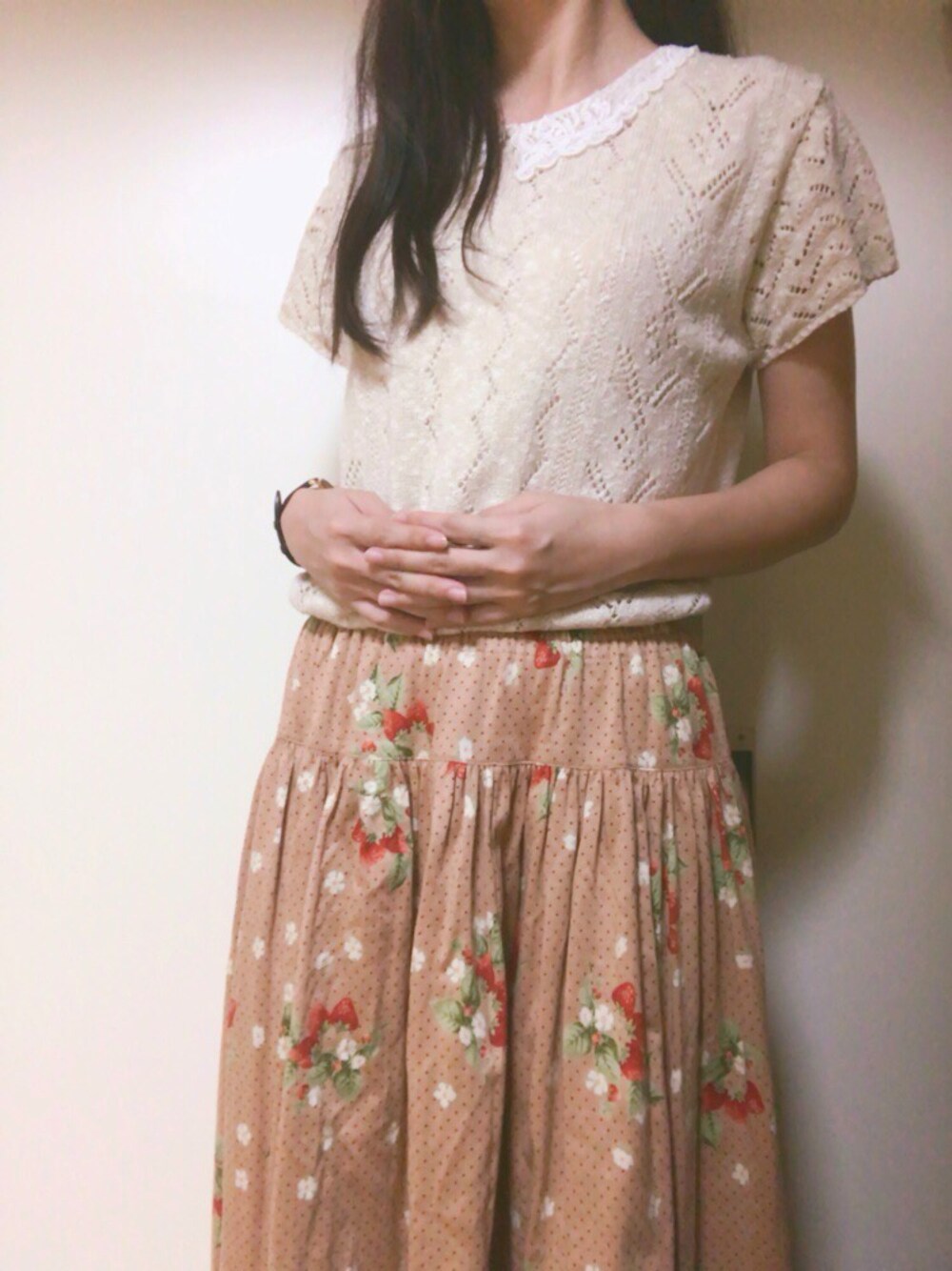 「ピンクハウス、古着、レトロ、ピンク」｜「usedのアイテム（ニット/セーター、ベージュ系）」を使った、yuk.さん（レディース・156cm）の夏コーディネートの1枚目の写真