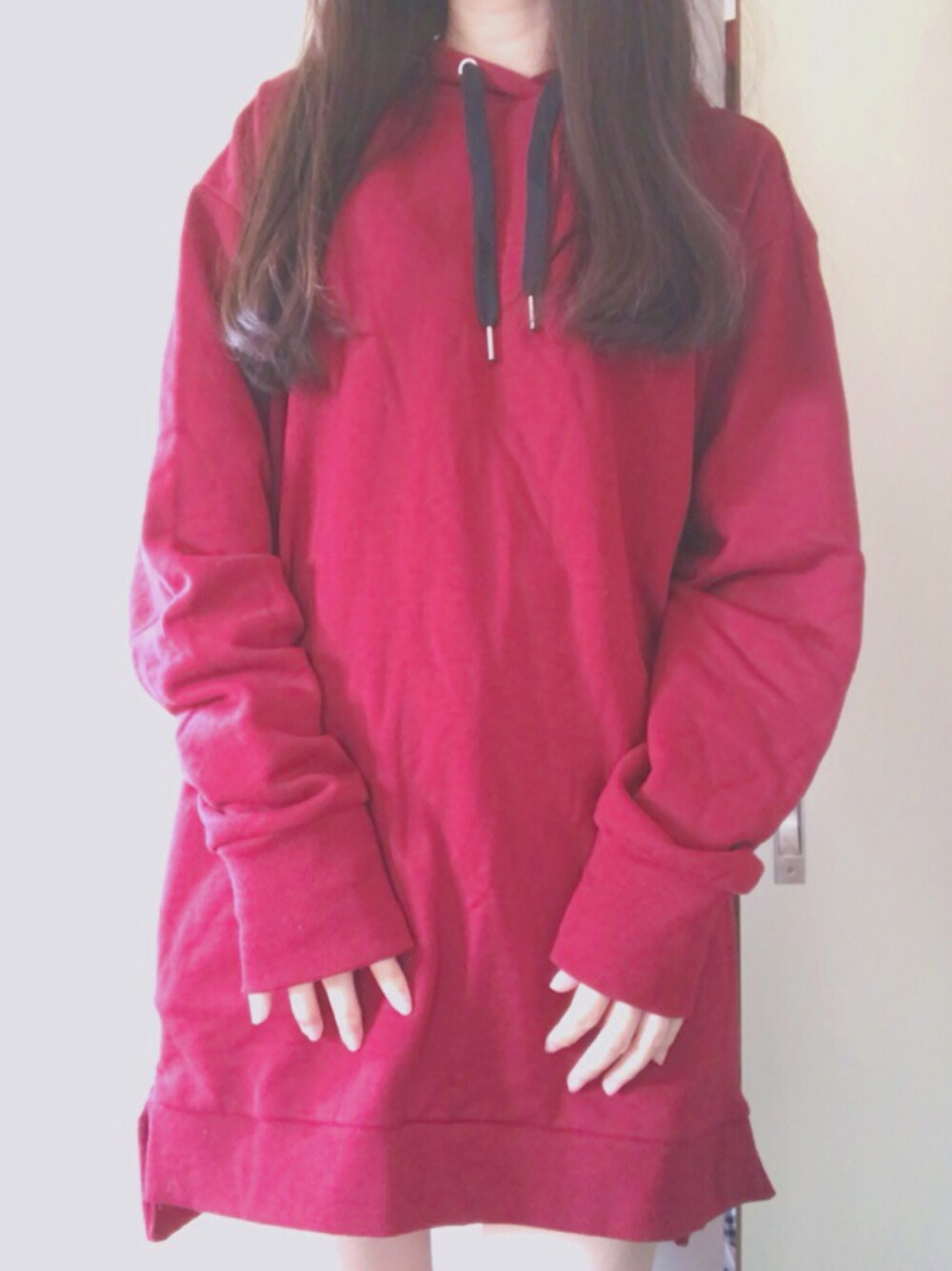 「メンズ、秋のコーデ、ootd、パーカー」｜「FOREVER 21のアイテム（パーカー、レッド系）」を使った、yuk.さん（レディース・156cm）の夏コーディネートの1枚目の写真