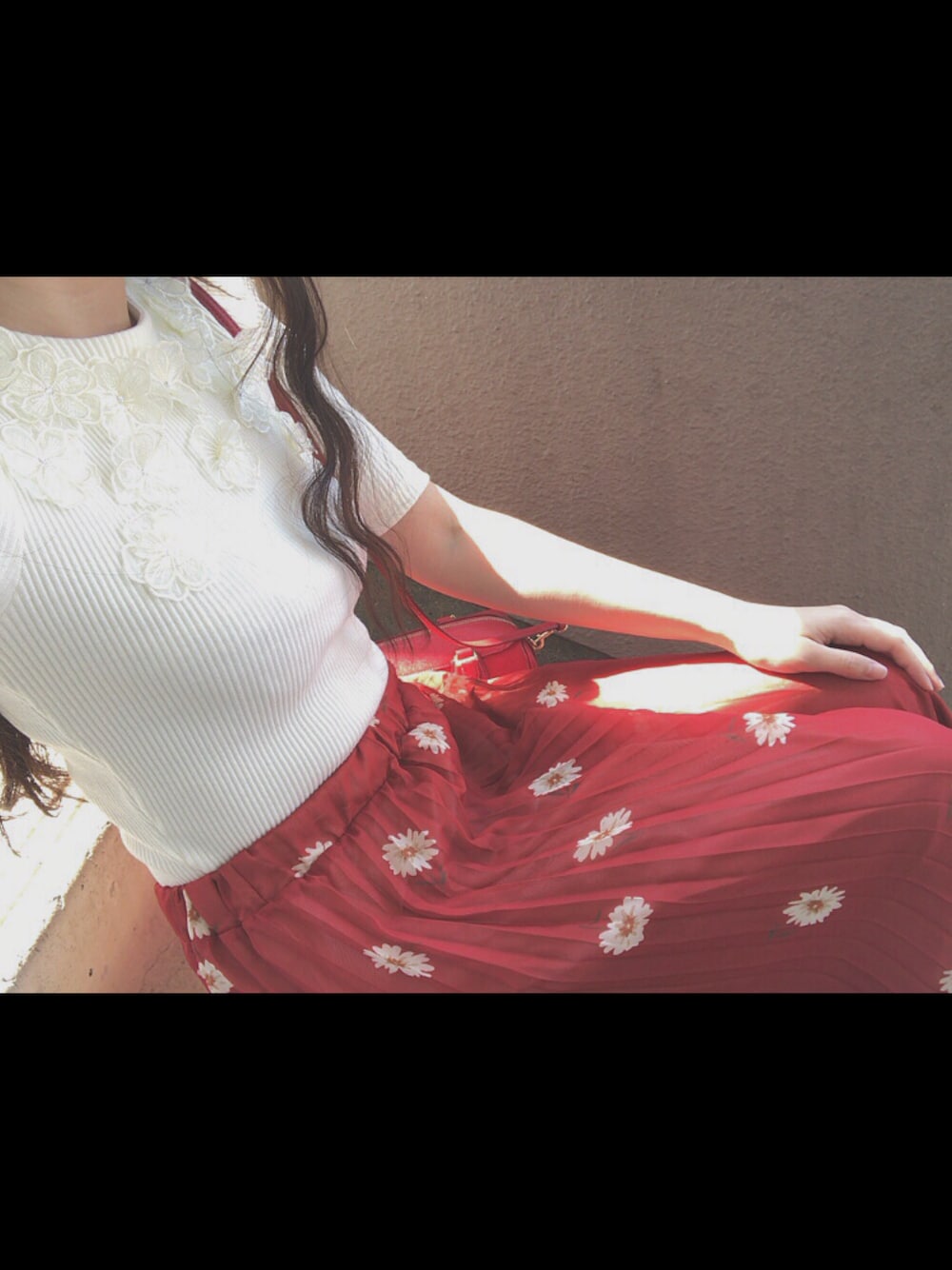 「ootd、summer、dazzlin、夏コーデ、オトナ女子」｜「dazzlinのマーガレット柄プリーツパンツ（その他パンツ、レッド系）」を使った、yuk.さん（レディース・156cm）の春コーディネートの1枚目の写真