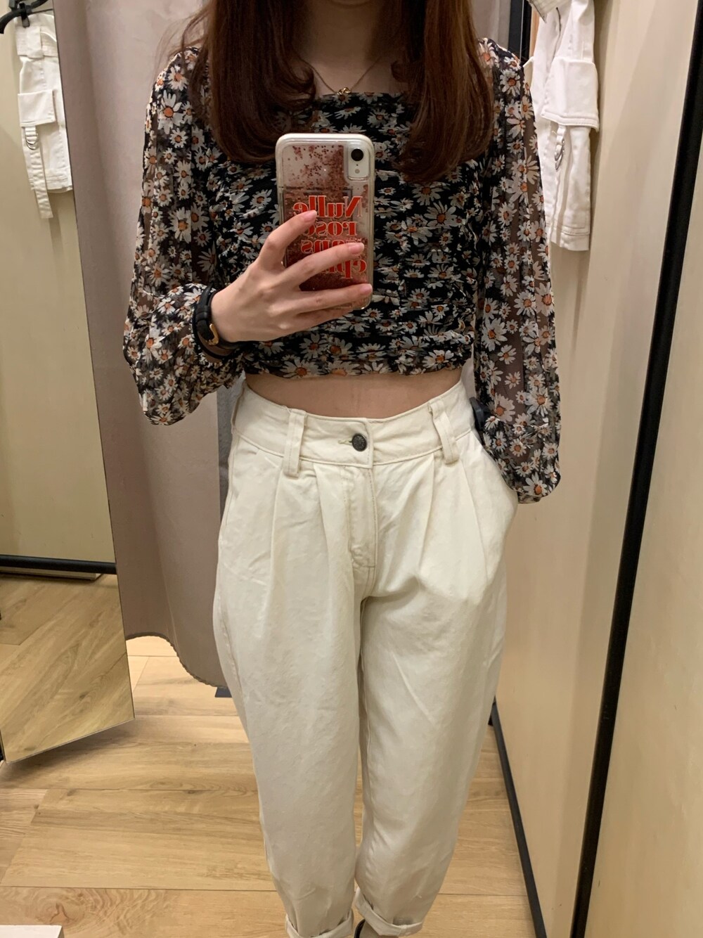 「春コーデ、シンプルコーデ、お洒落さんとつながりたい、春夏コーデ、ootd、デニム、ハイウエスト、シースルー」｜「Bershkaのアイテム（デニムパンツ、ホワイト系）」を使った、yuk.さん（レディース・156cm）の春コーディネートの1枚目の写真