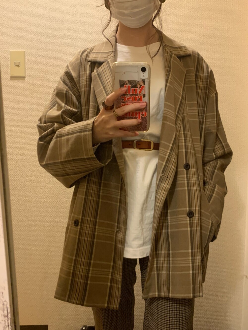 「冬コーデ、秋のコーデ、パンツスタイル、おしゃれさんと繋がりたい、カジュアル、ootd、GU、テーラードジャケット、チェック」｜「DOUBLE NAMEのチェックゆるジャケット（テーラードジャケット、ブラウン系）」を使った、yuk.さん（レディース・156cm）の冬コーディネートの1枚目の写真