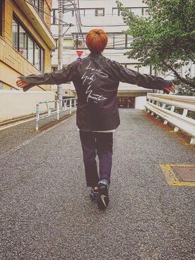 「Y-3（ワイスリー）のY-3 YOHJI SHIRT（Shirts、ブラック系）」を使った、おちゃづけ。さん（メンズ・170cm）の夏コーディネート