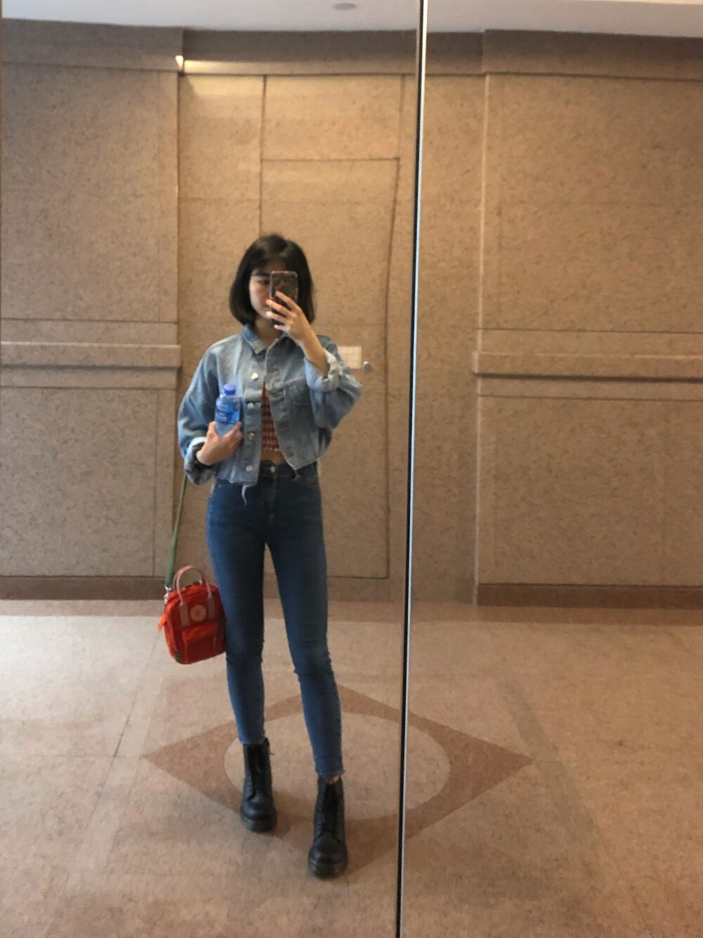 「TOPSHOPのアイテム（デニムパンツ、ブルー系）」を使った、猫被咽住了_さん（レディース・154cm）の春コーディネートの1枚目の写真