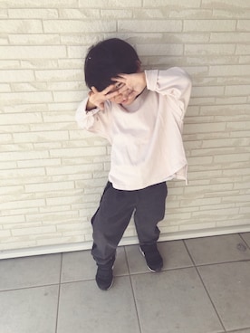 「GU（ジーユー）のアイテム（Tシャツ/カットソー、ピンク系）」を使った、re_riさん（キッズ）の秋コーディネート