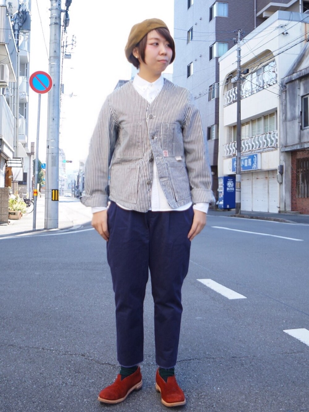 「Portailleのアイテム（シューズ、レッド系）」を使った、あすまるさん（レディース・157cm）の冬コーディネートの1枚目の写真