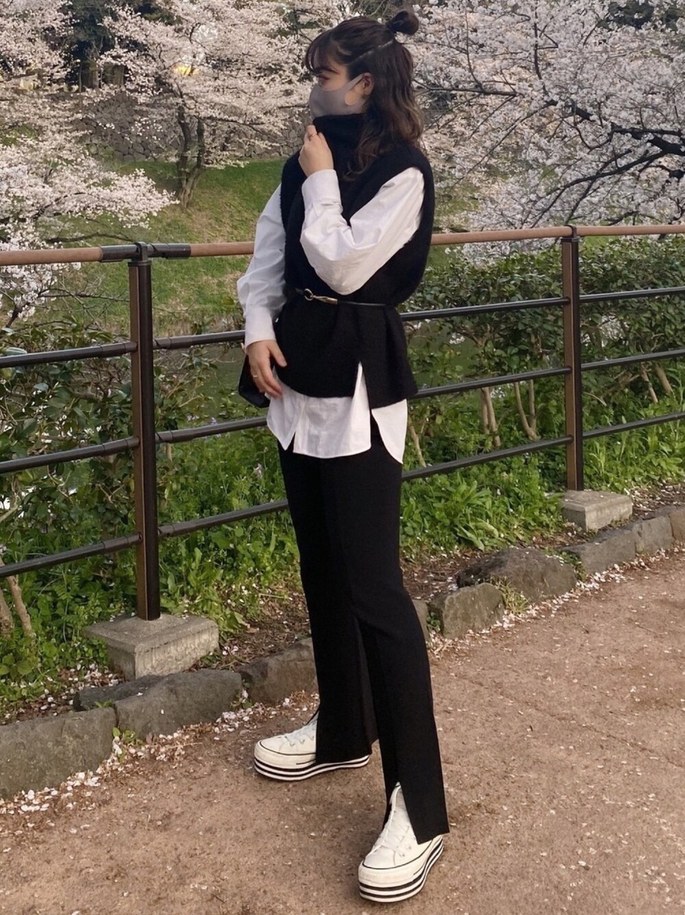 Mila Owen（ミラオーウェン）の「センタースリットニット美脚パンツ