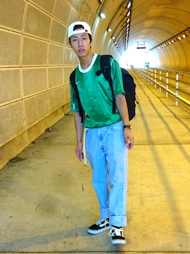 「Levi's（リーバイス）のアイテム（デニムパンツ、ブルー系）」を使った、GANDEN SUZUさん（メンズ・172cm）の夏コーディネート