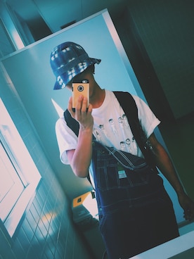 「LIBERTY LONDON（リバティ）のアイテム（サロペット/オーバーオール、ブルー系）」を使った、GANDEN SUZUさん（メンズ・172cm）の夏コーディネート