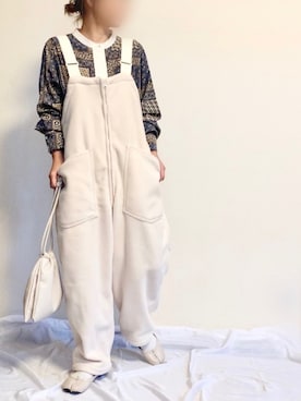 「ホワイトパンツ」｜「アイテム（サロペット/オーバーオール）」を使った、ayuMi◡̈さん（レディース・152cm）の冬コーディネート