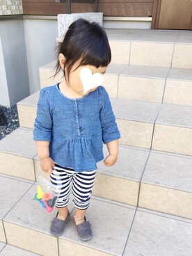 「TOMS（トムス）のアイテム（シューズ）」を使った、oshamaさん（キッズ・80cm）の春コーディネート
