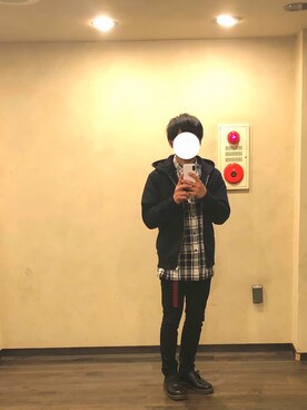 「United Athle（ユナイテッドアスレ）のアイテム（マウンテンパーカー、ブラック系）」を使った、石川五右衛門さん（メンズ・167cm）の春コーディネート