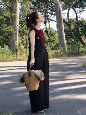「KBF（ケイビーエフ）のアイテム（オールインワン・サロペット）」を使った、陽さん（レディース・156cm）の秋コーディネート