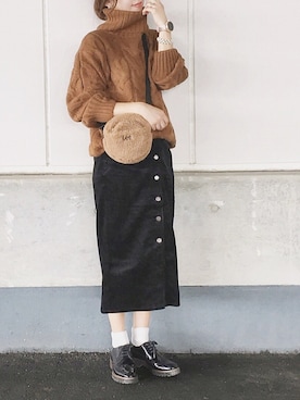 「ブラウンニット」｜「アイテム（アナログ腕時計）」を使った、陽さん（レディース・156cm）の秋コーディネート
