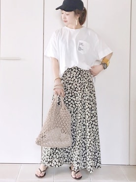「刺繍」｜「アイテム（ビーチサンダル）」を使った、陽さん（レディース・155cm）の夏コーディネート