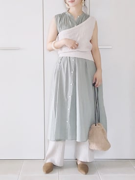 「LOWRYS FARM（ローリーズファーム）のヘンケイバングル　831862（バングル/リストバンド）」を使った、陽さん（レディース・156cm）の秋コーディネート