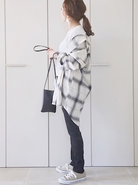 「marjour（マージュール）のFAKE LEATHER SACOCHE（ショルダーバッグ）」を使った、陽さん（レディース・156cm）の秋コーディネート