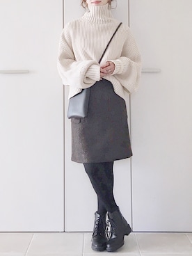 「LOWRYS FARM（ローリーズファーム）のヘンケイバングル　831862（バングル/リストバンド）」を使った、陽さん（レディース・156cm）の秋コーディネート