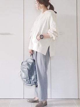 パーカーを使った アイスブルー のレディース人気ファッションコーディネート Wear