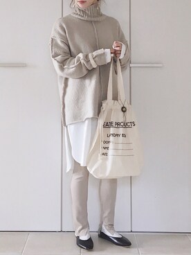 「LOWRYS FARM（ローリーズファーム）のヘンケイバングル　831862（バングル/リストバンド）」を使った、陽さん（レディース・156cm）の冬コーディネート