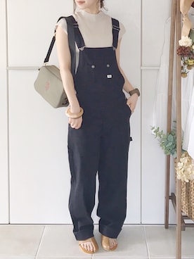 「部屋撮り」｜「アイテム（オールインワン・サロペット）」を使った、陽さん（レディース・156cm）の春コーディネート