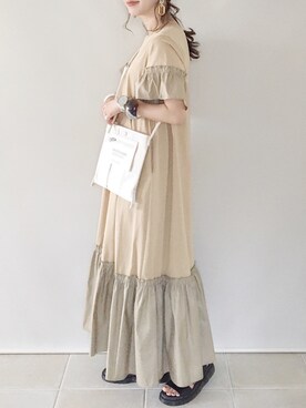「袖フリル」｜「アイテム（アクセサリー）」を使った、陽さん（レディース・156cm）の夏コーディネート