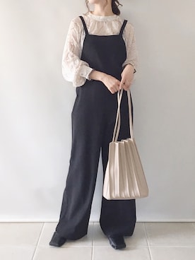 「プリーツバッグ」｜「アイテム（オールインワン・サロペット）」を使った、陽さん（レディース・156cm）の秋コーディネート