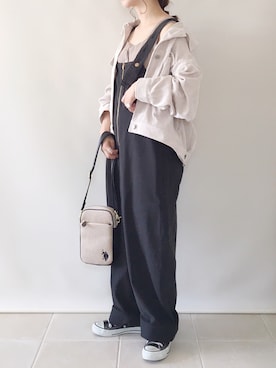 「U.S. POLO ASSN.（ユーエスポロアッスン）のアイテム（ショルダーバッグ）」を使った、陽さん（レディース・156cm）の秋コーディネート