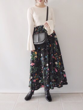 「NOISE MAKER（ノイズメーカー）のアイテム（スカート）」を使った、陽さん（レディース・156cm）の秋コーディネート