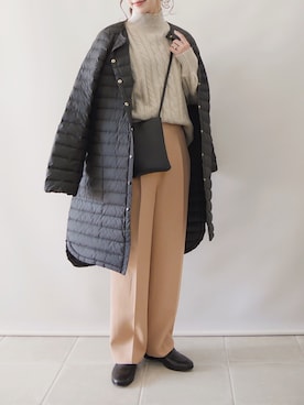 「サテンパンツ」｜「アイテム（ダウンジャケット/コート）」を使った、陽さん（レディース・156cm）の秋コーディネート