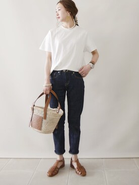 「LOEWE」｜「アイテム（アナログ腕時計）」を使った、陽さん（レディース・156cm）の春コーディネート