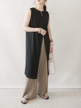 「スリット」｜「アイテム（アナログ腕時計）」を使った、陽さん（レディース・156cm）の夏コーディネート