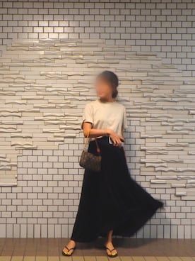 「ラフスタイル」｜「アイテム（ビーチサンダル）」を使った、Reiさん（レディース・156cm）の秋コーディネート