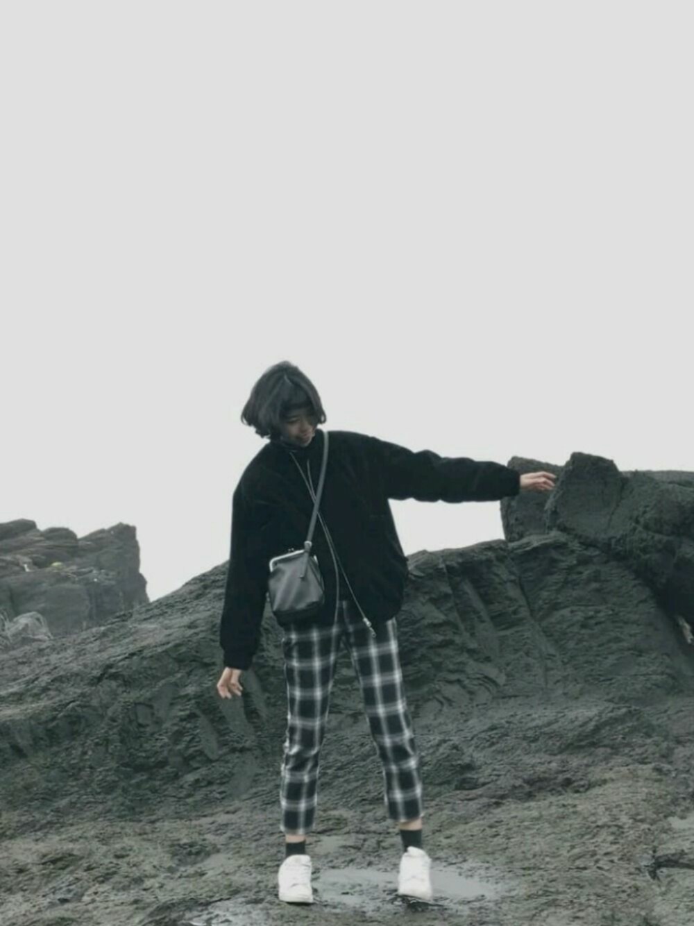 「冬、ootd、black」｜「jolinwuのhttps://www.instagram.com/jolinwudesign/（ノーカラージャケット、ブラック系）」を使った、Vinciさん（レディース・166cm）の冬コーディネートの1枚目の写真