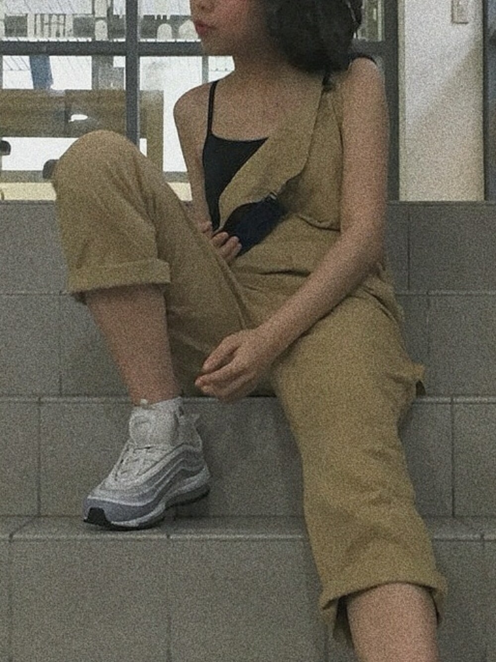 「夏コーデ、ootd、UNIQLO」｜「NIKEのアイテム（スニーカー、ベージュ系）」を使った、Vinciさん（レディース・166cm）の春コーディネートの1枚目の写真