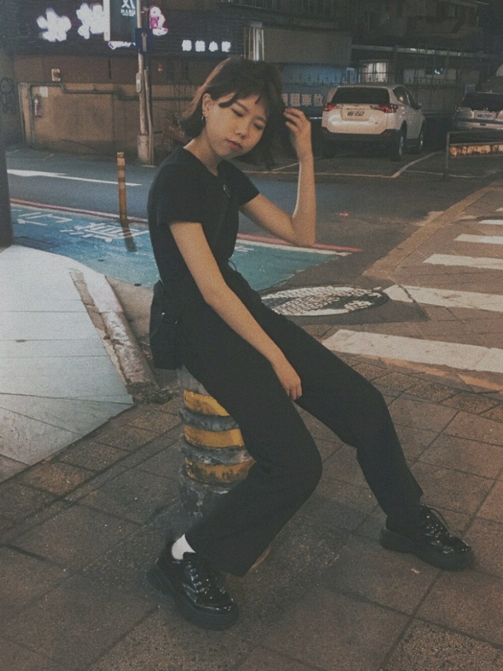 「夏コーデ、ootd、black」｜「Dickiesのアイテム（ショルダーバッグ、ブラック系）」を使った、Vinciさん（レディース・166cm）の春コーディネートの1枚目の写真
