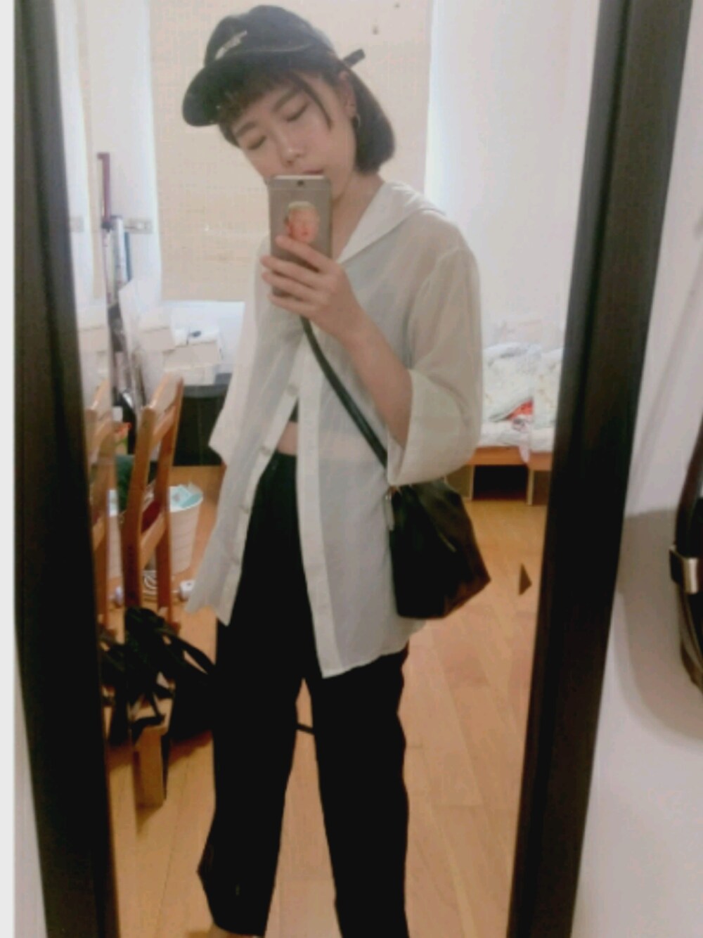 「ootd、夏コーデ、夏、黒」｜「jolinwuのアイテム（シャツ/ブラウス、ホワイト系）」を使った、Vinciさん（レディース・166cm）の夏コーディネートの1枚目の写真