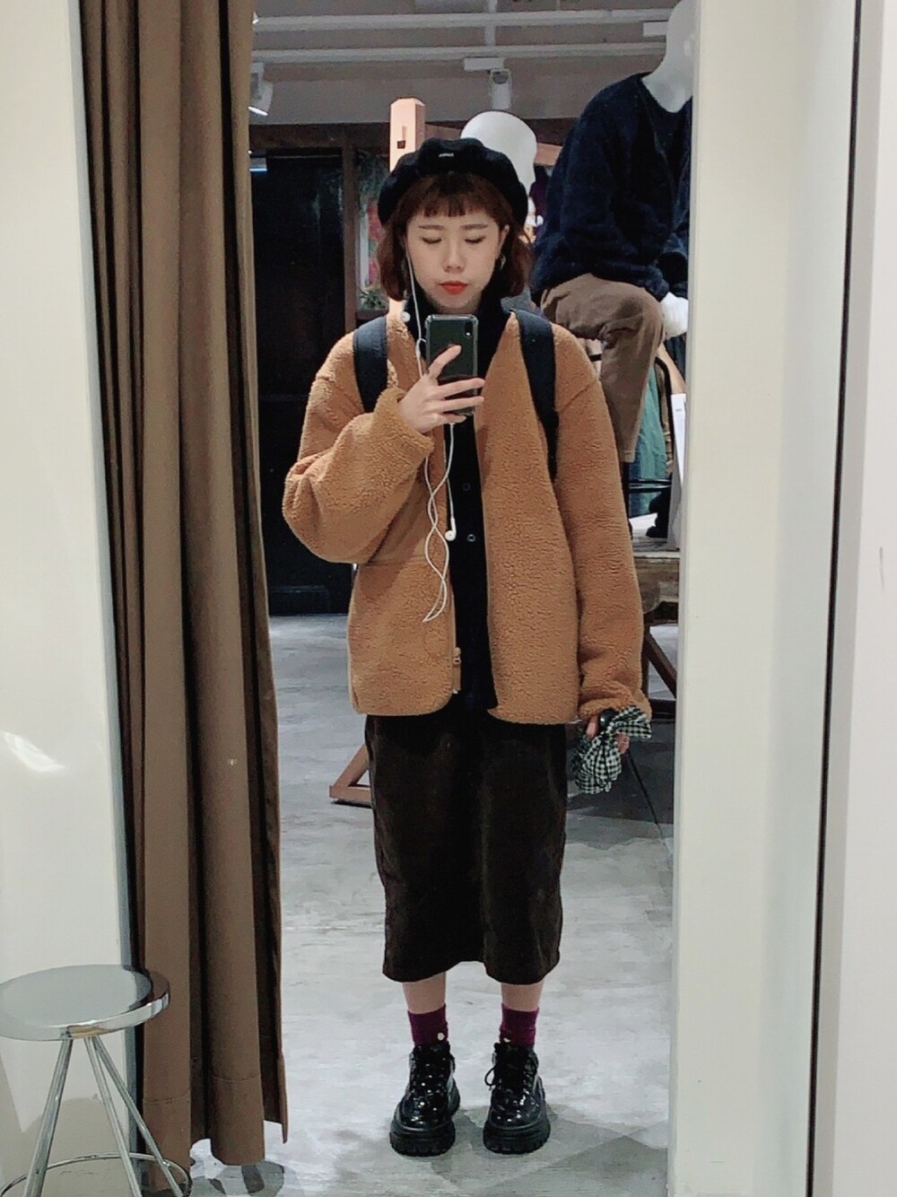 「冬コーデ、winter、毛呢、古着、古着女子」｜「UNIQLOのアイテム（ノーカラージャケット、ブラウン系）」を使った、Vinciさん（レディース・166cm）の冬コーディネートの1枚目の写真
