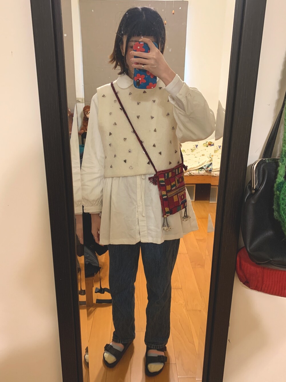 「ootd、秋のコーデ、復古、winter」｜「jolinwuのアイテム（タンクトップ、ホワイト系）」を使った、Vinciさん（レディース・166cm）の秋コーディネートの1枚目の写真