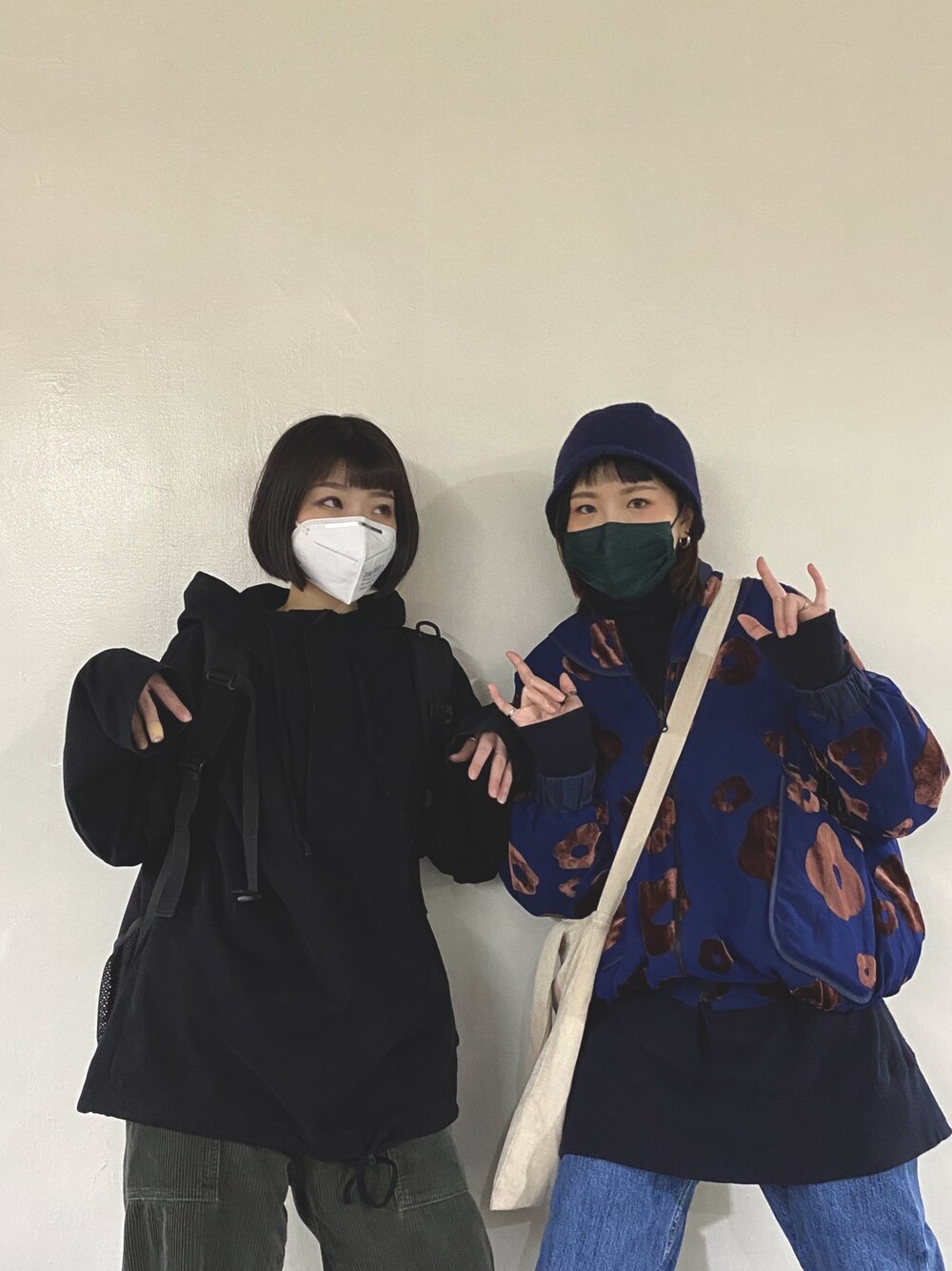 「blue、冬コーデ、冬服、ootd、休閒、復古、男友風、寒色系、寒い」｜「jolinwuのアイテム（ブルゾン、ブルー系）」を使った、Vinciさん（レディース・166cm）の冬コーディネートの1枚目の写真