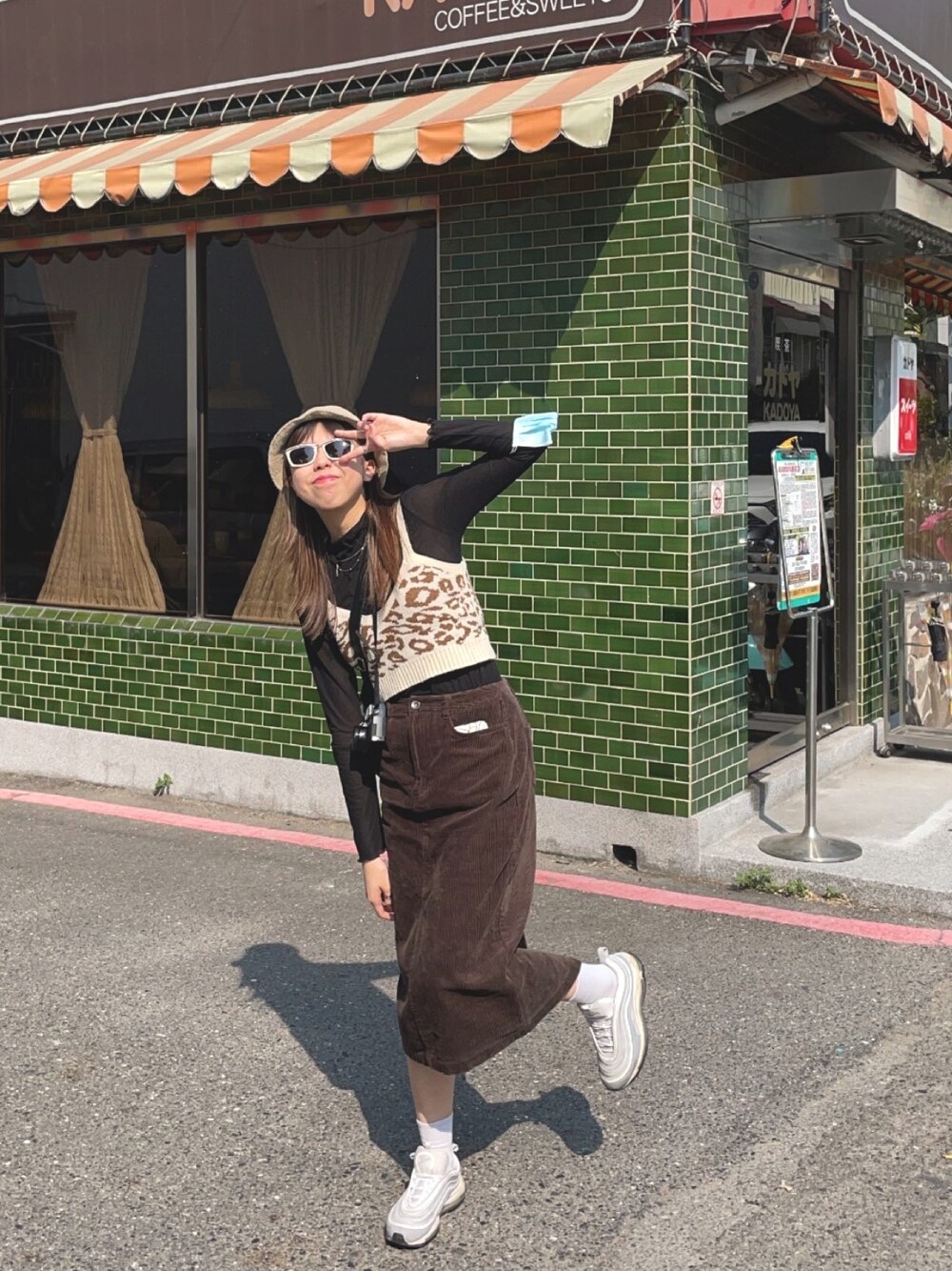 「夏、春コーデ、春、ootd、休閒、漁夫帽、niko and ...」｜「niko and...のアイテム（スカート、ブラウン系）」を使った、Vinciさん（レディース・166cm）の春コーディネートの1枚目の写真