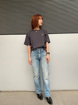 「バックプリント」｜「アイテム（デニムパンツ）」を使った、misakiさん（レディース・155cm）の春コーディネート